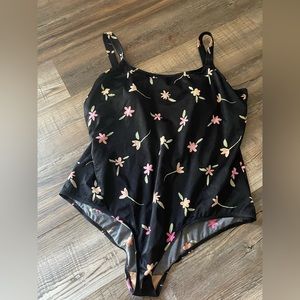 1 piece swim size 28W